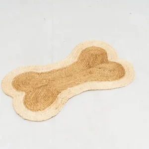 Small bone-shaped jute pet feeding mat for cats and dogs, ideal for placing food and water bowls.